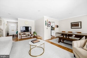 Building Photo - 903 Leverton Rd