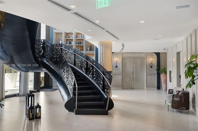 Building Photo - 1100 West Ave