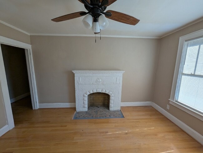 Building Photo - 2623 College St