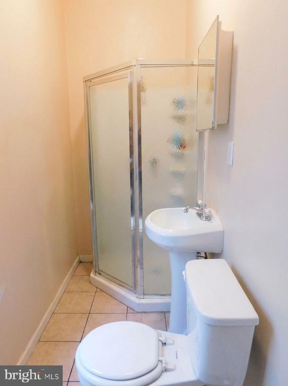 Building Photo - 2025 N Gratz St