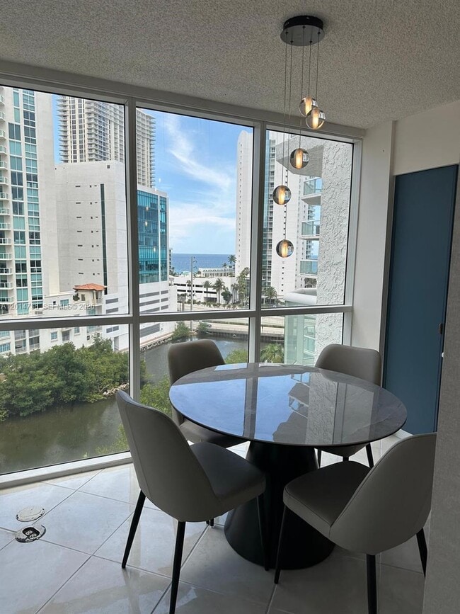 Building Photo - 16400 Collins Ave