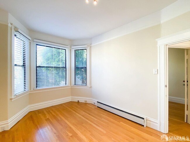 Building Photo - 527 Union St