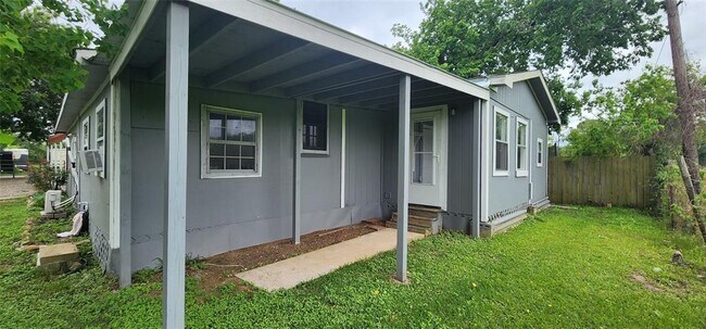 Building Photo - 5701 County Rd 288