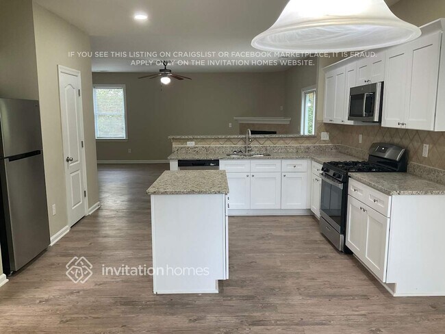 Building Photo - 1617 Preserve Park Dr