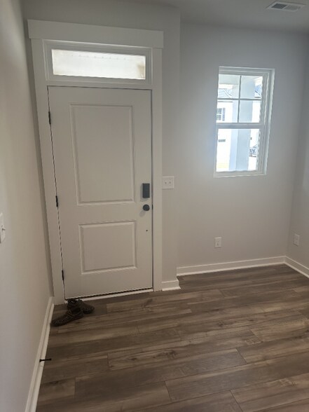 Building Photo - 3033 Finchborough Ct