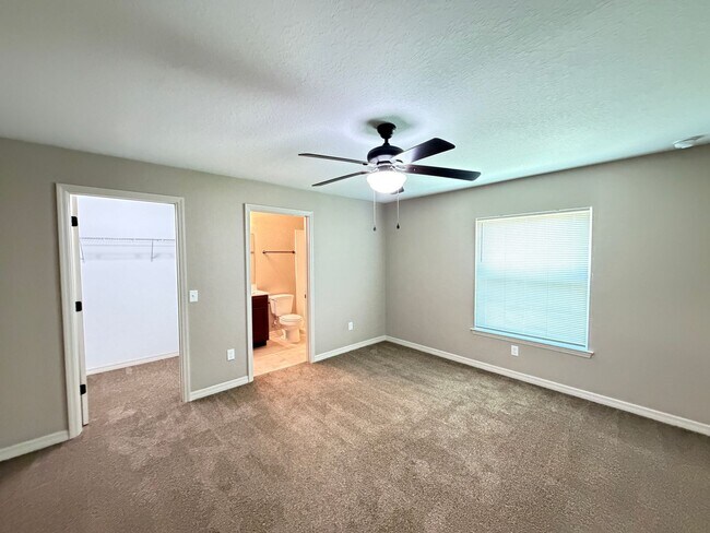 Building Photo - 2209 SW 156th Loop