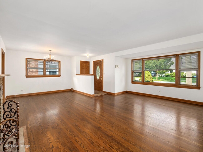 Building Photo - 4216 Forest Ave