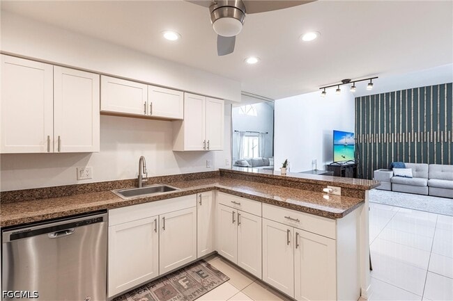 Building Photo - 13141 Whitehaven Ln