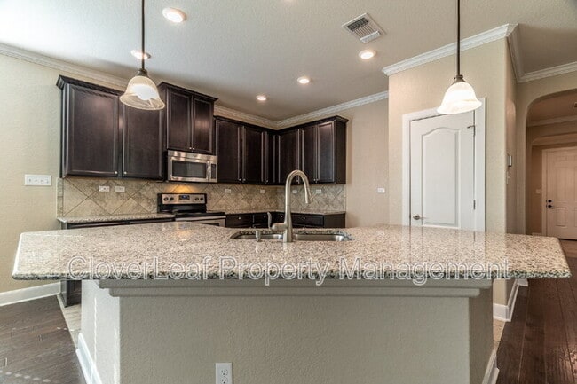 Building Photo - 693 Pond Springs