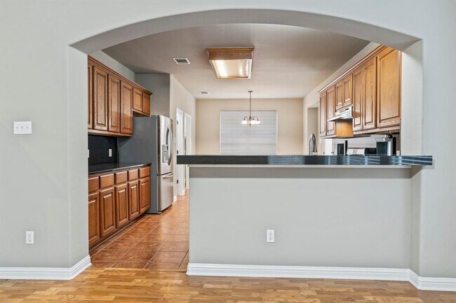 Building Photo - 2020 Petrified Forest Dr