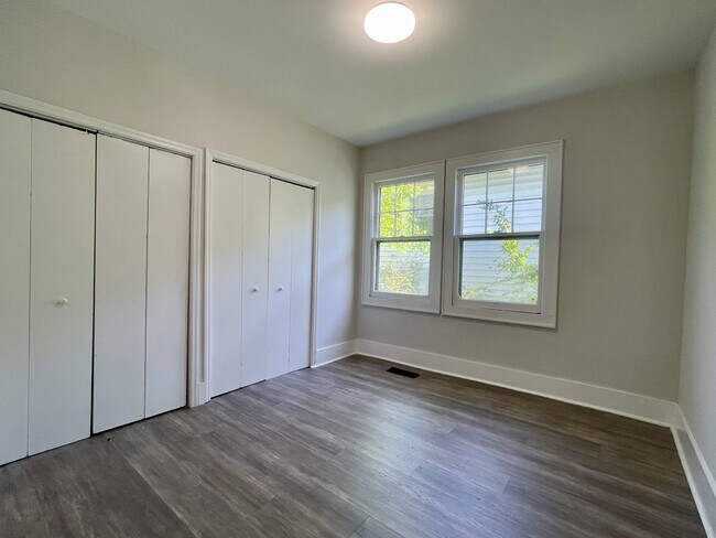 Building Photo - 1205 Tunnel Blvd