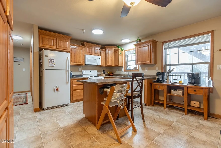 Kitchen - 408 S Washington St