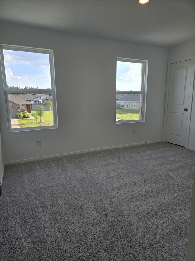 Building Photo - 25446 Carnation Ct