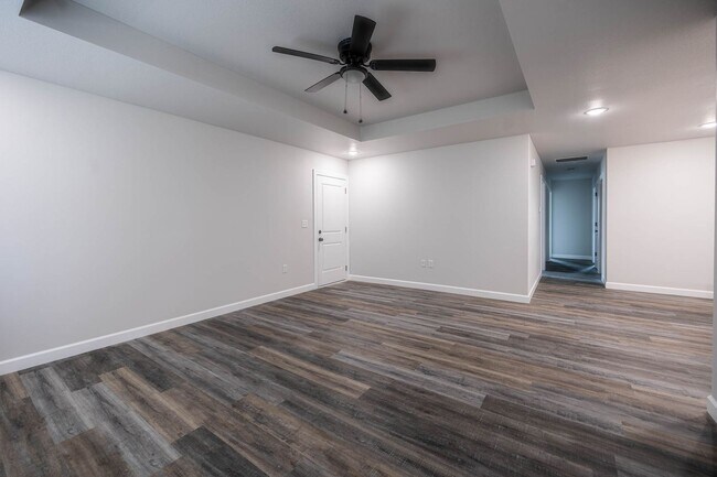 Building Photo - 373 SE 95th Rd