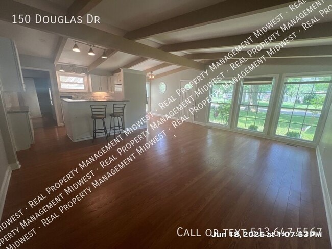 Building Photo - 150 Douglas Dr