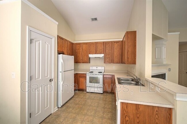 Building Photo - 112 Stream Crossing Way