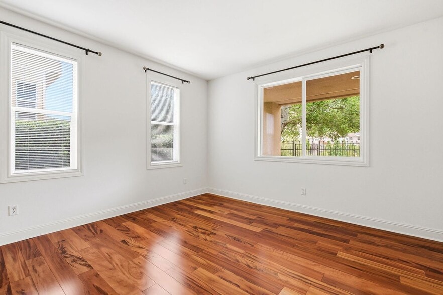 Building Photo - 309 Whitcliffe Ct