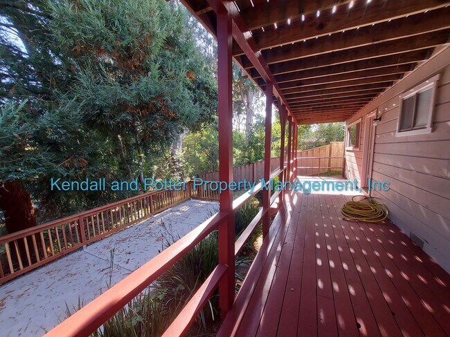 Building Photo - Spacious 4 Bedroom House In Beautiful Aptos!
