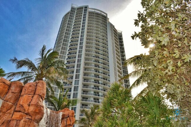 Building Photo - 18001 Collins Ave