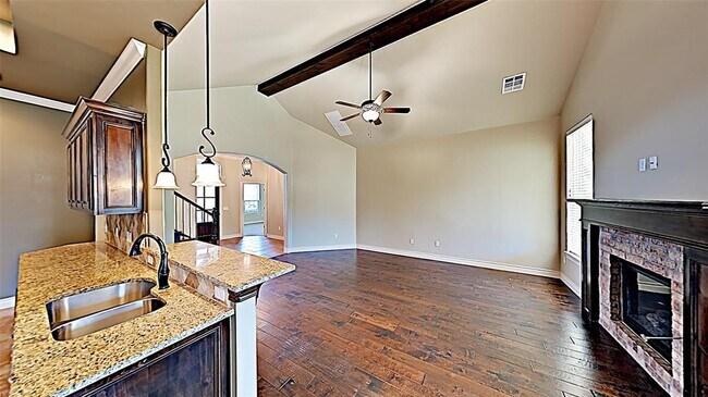 Building Photo - 4800 NW 151st Cir