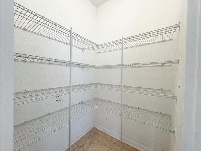 Building Photo - 10663 Pictorial Park Dr