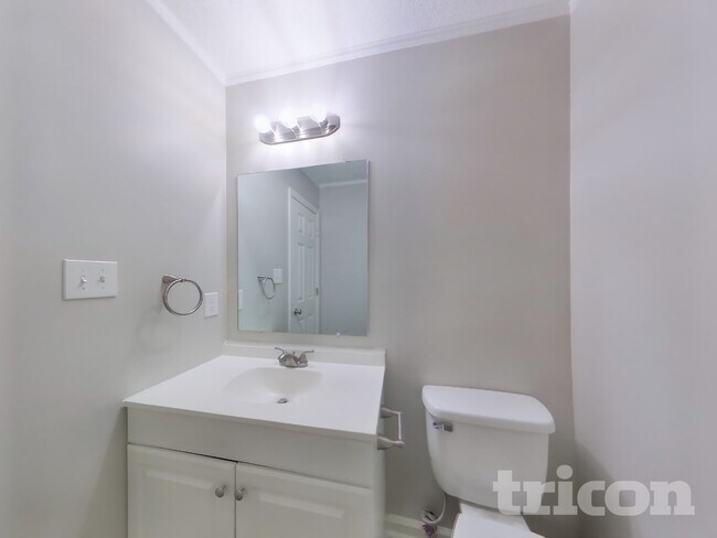 Building Photo - 6617 Flat Rock Dr