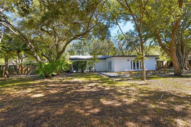 Building Photo - 16412 SW 74 CT