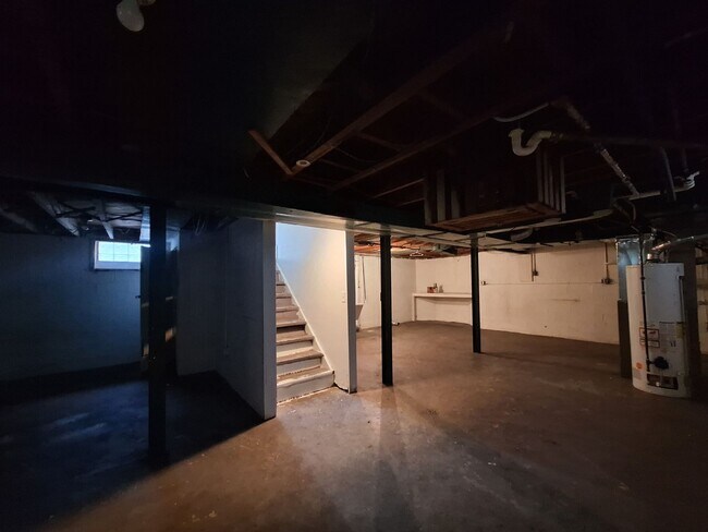 Building Photo - 11243 Roxbury St