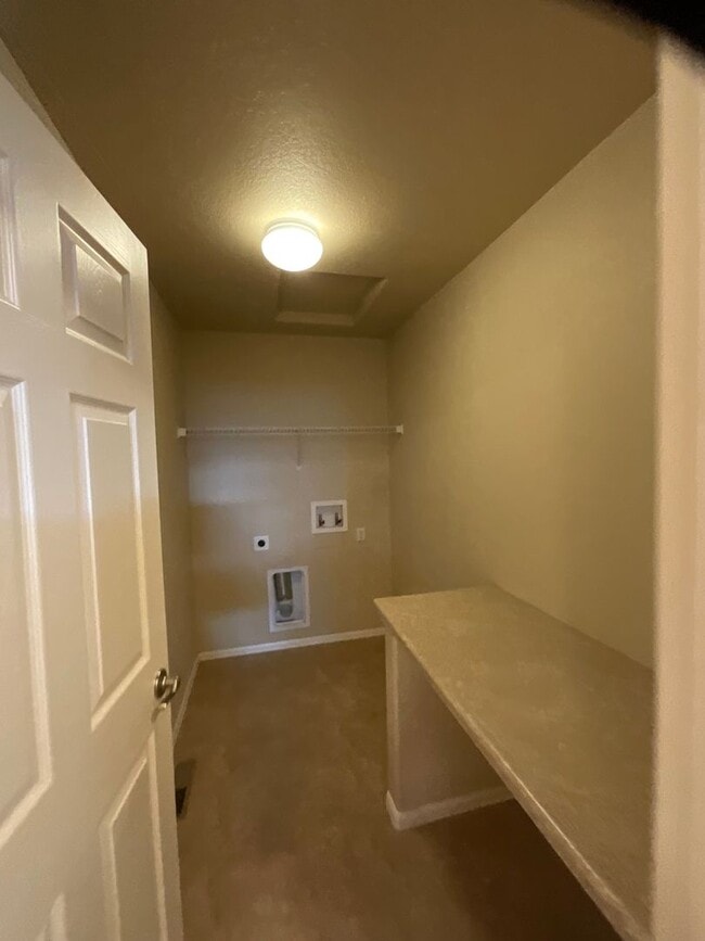 Building Photo - 4965 Spokane Way