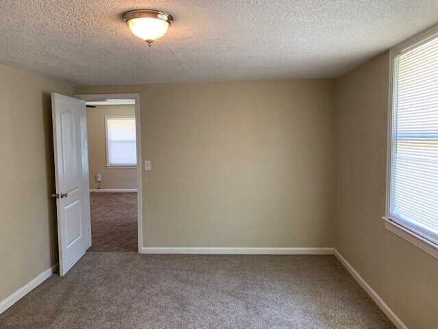 Building Photo - 1308 Ingleside Ave