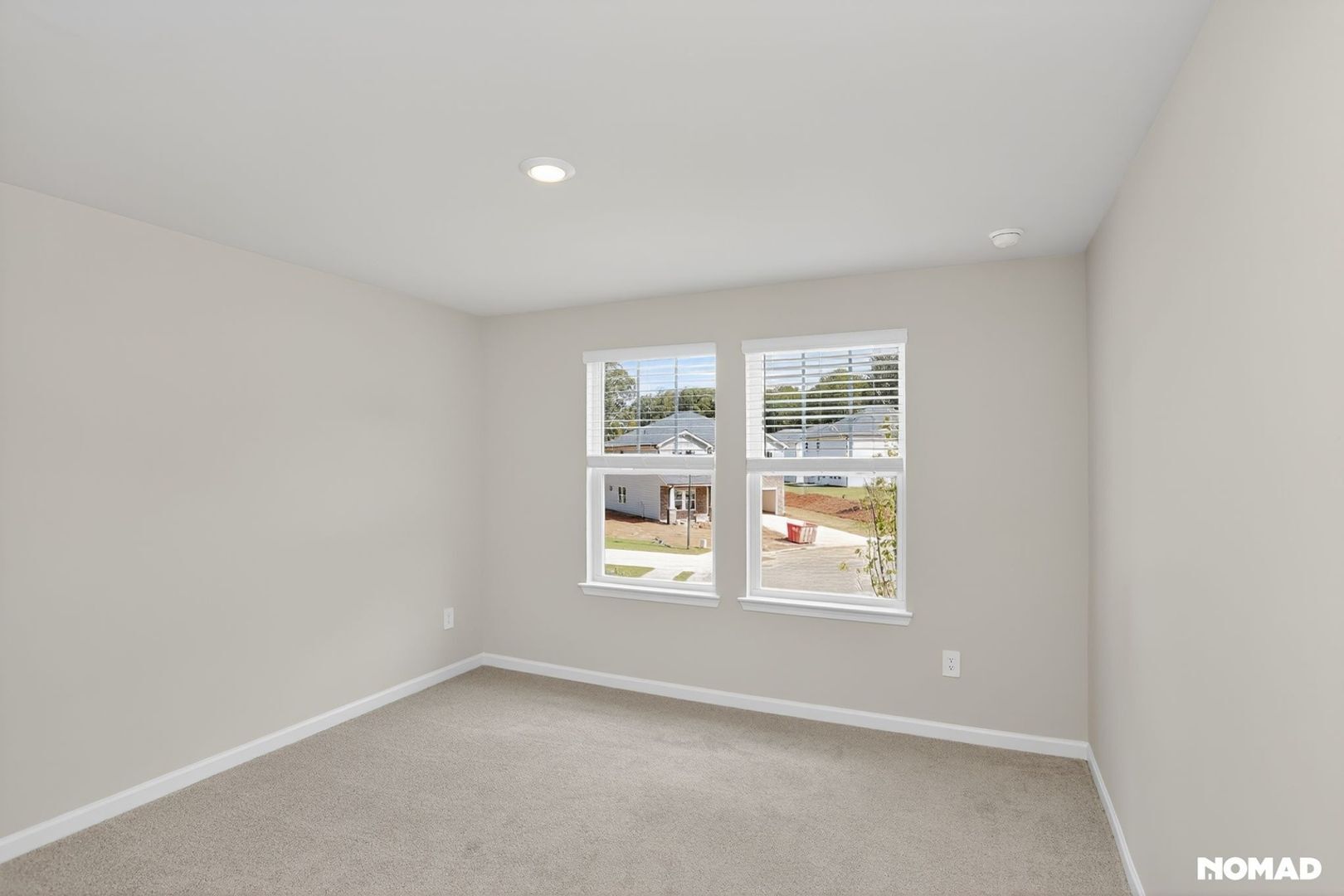 Building Photo - 39 Hemlock Ct