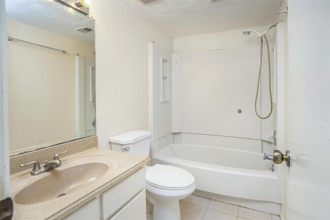 Building Photo - 2611 Grants Lake Blvd