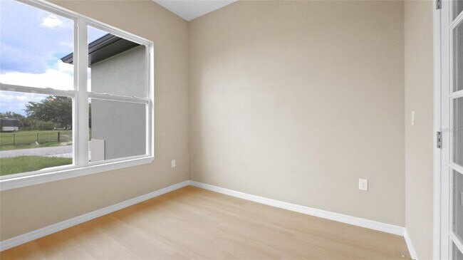 Building Photo - 13647 Begonia Cir