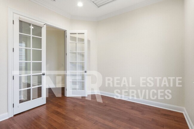 Building Photo - 4616 Gatwick Way