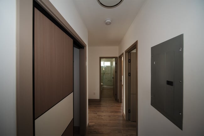 Building Photo - 1526 Hooli Cir