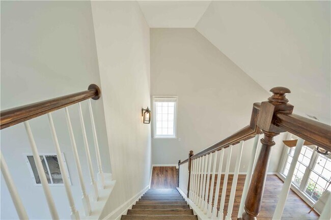 Building Photo - 1245 S Bethany Creek Dr