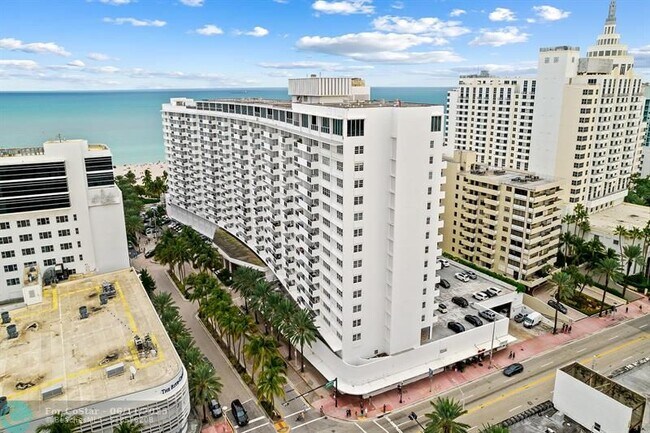 Building Photo - 100 Lincoln Rd