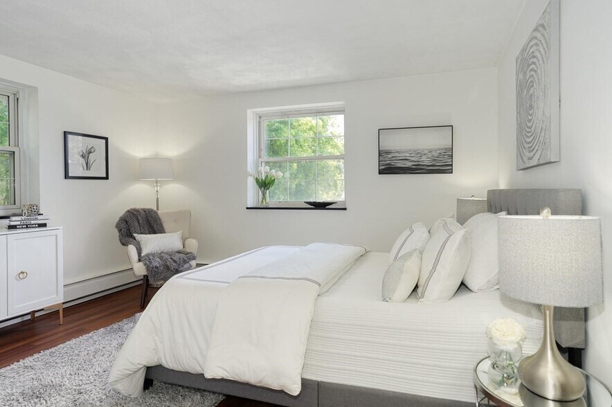 Primary Bedroom - 99 Pleasant St