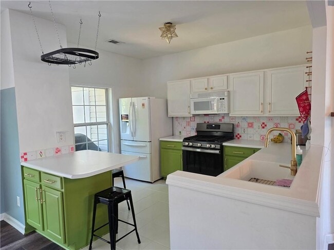 Building Photo - 1706 Stanwood Dr NW