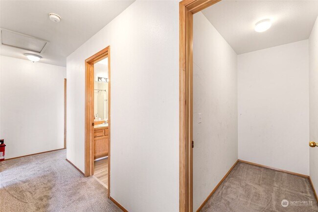 Building Photo - Beautiful 4 Bedroom Home in Ferndale!