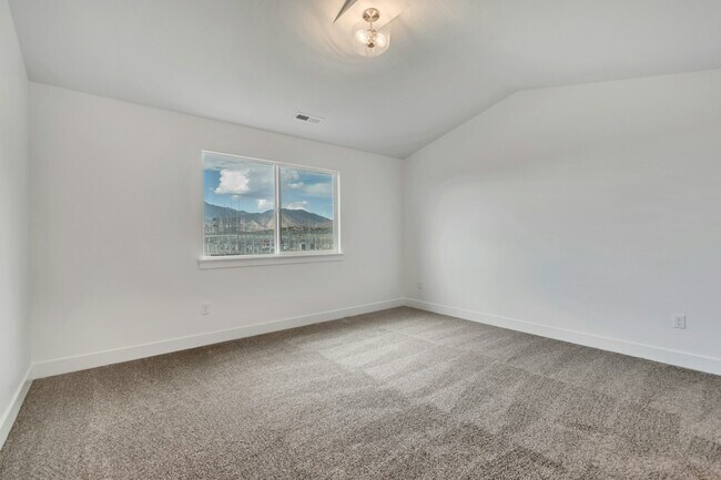Building Photo - 716 S 4500 S