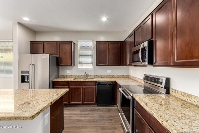 Building Photo - 2934 S 104th Ln