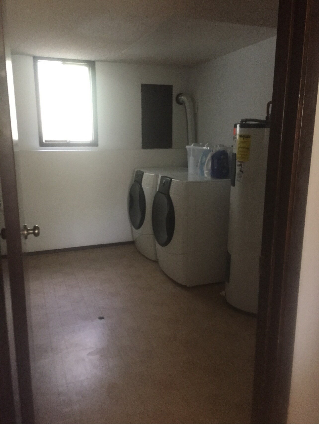 LAUNDRY ROOM - 1301 3rd St SE