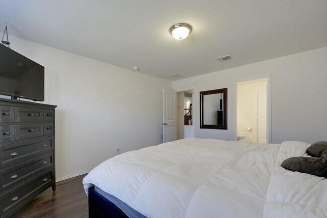 Building Photo - 900 Oatmeal Drive