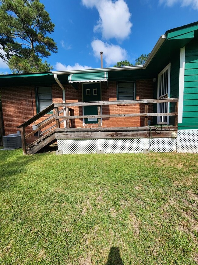 Building Photo - A GEM located closed to Ft Benning