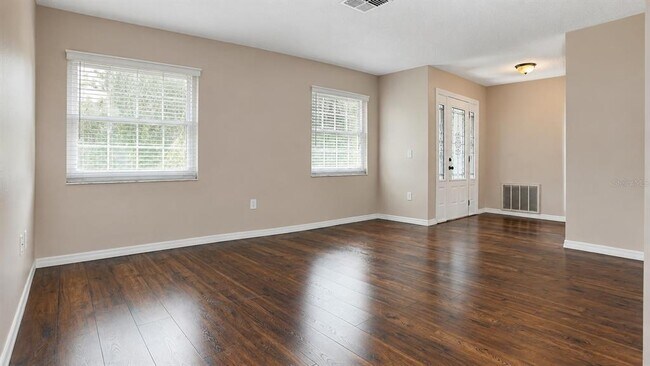 Building Photo - 2469 Lackland Ave