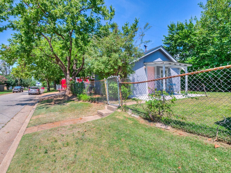 Building Photo - 1145 NW 48th St