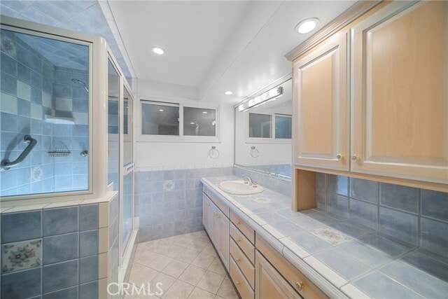 Building Photo - 4542 Collett Ave