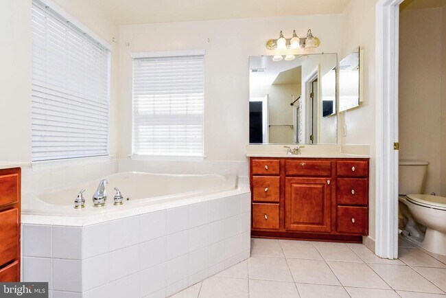 Building Photo - 13003 Belle Meade Trace