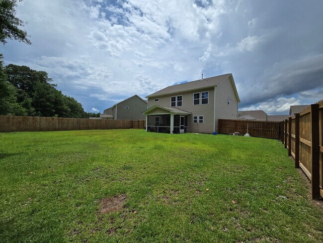 Building Photo - 165 Whitetail Cir